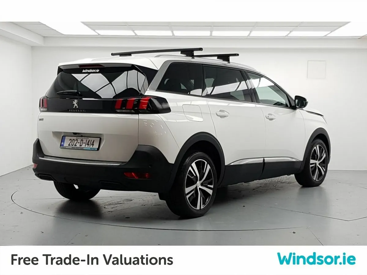 Peugeot 5008 1.2 PureTech 130bhp Allure - Image 3