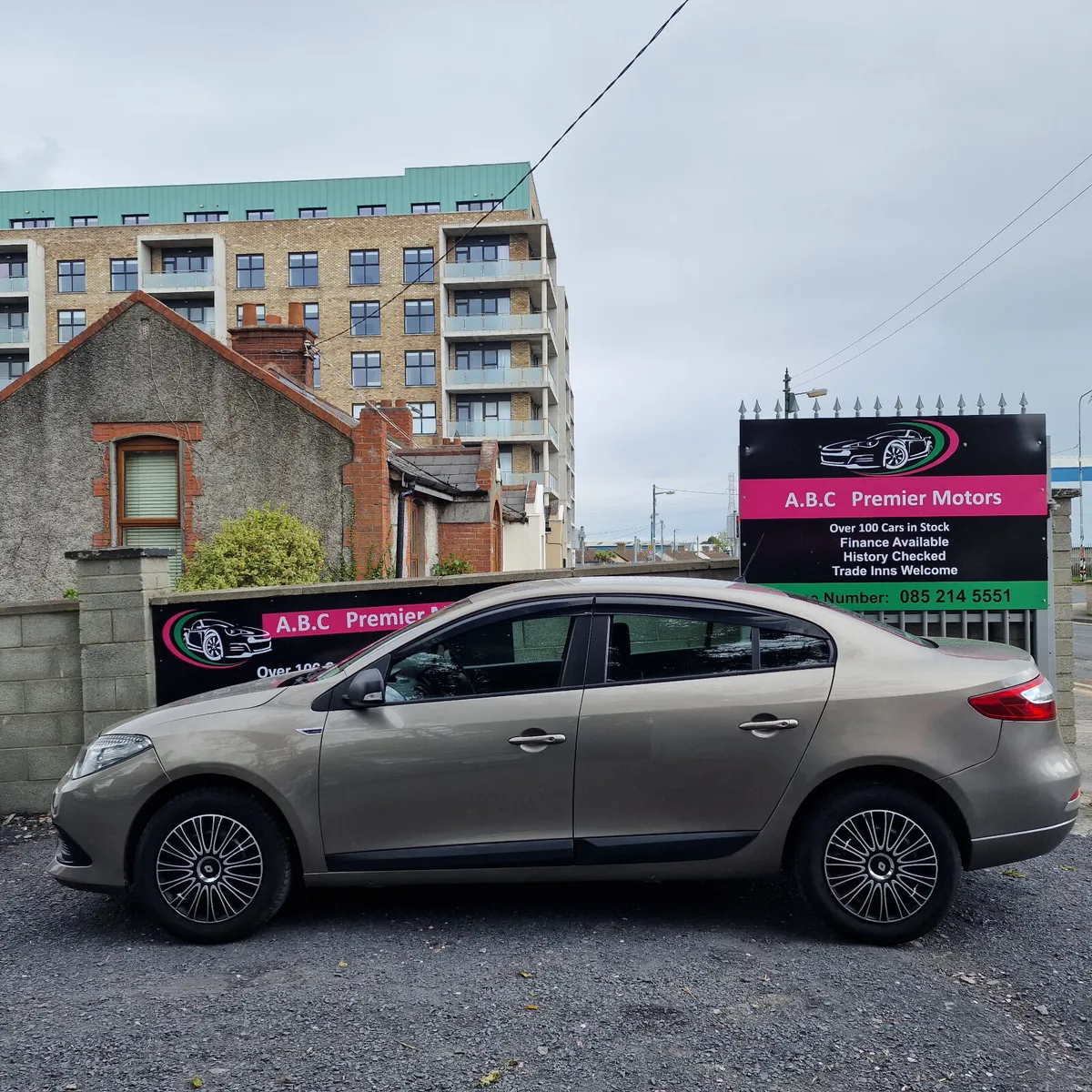 Renault Fluence 2016 Automatic - Image 6