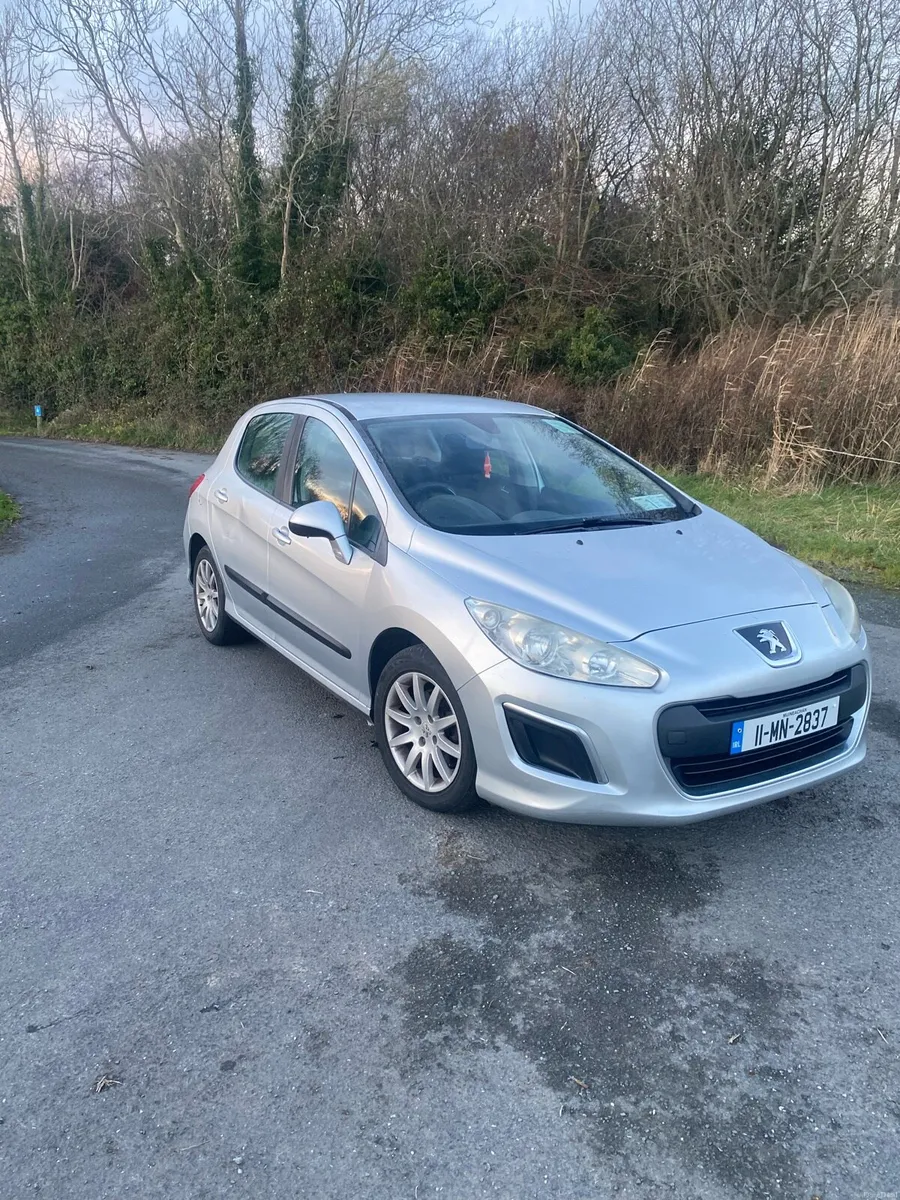 Peugeot 308 - Image 1