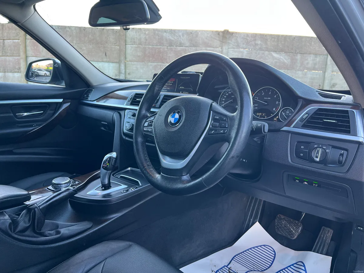 BMW 320D Luxury Edition - Image 2