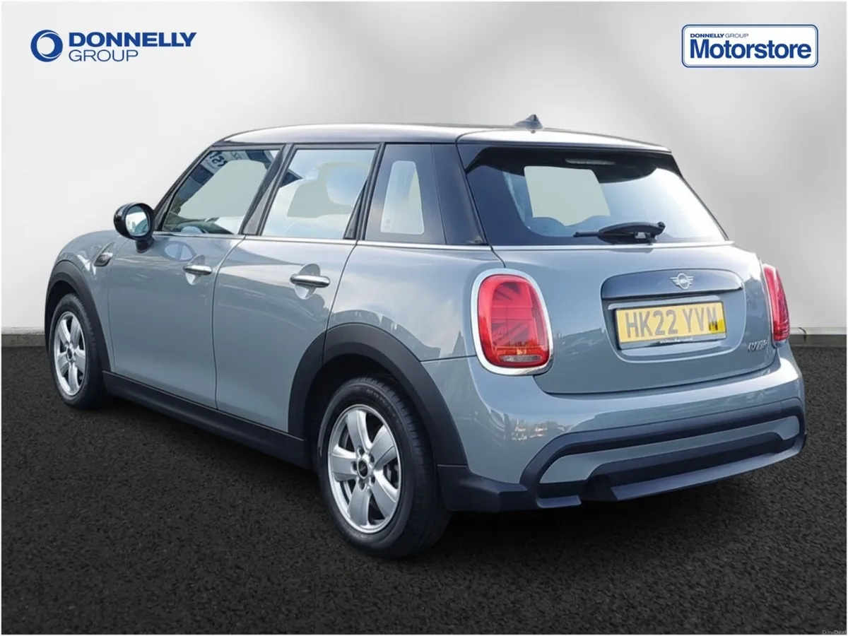 MINI HATCHBACK Cooper Classic - Image 2