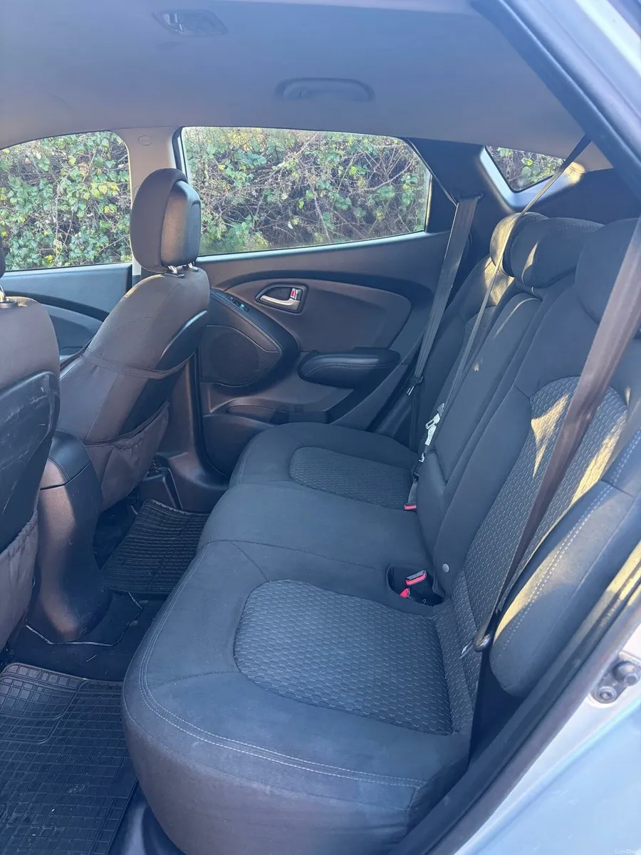 Hyundai ix35 - Image 2
