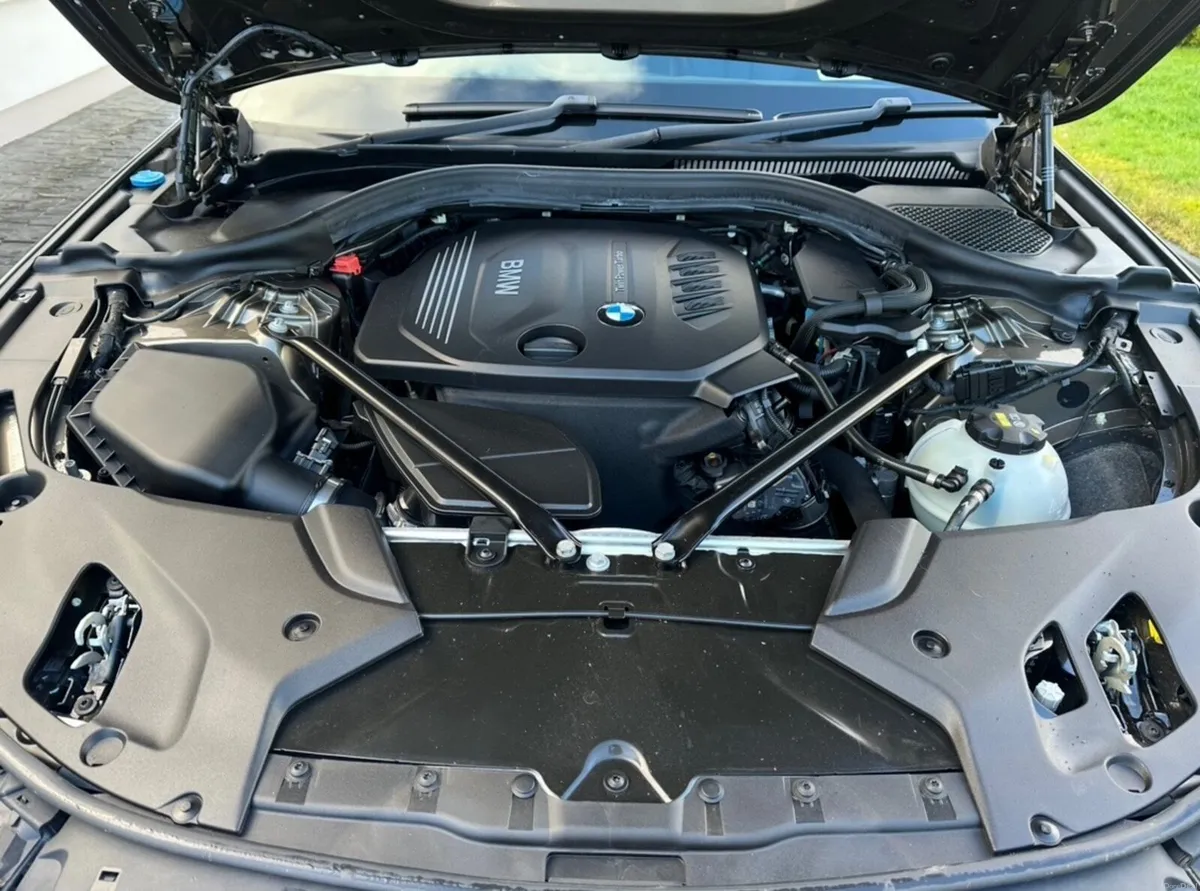 BMW 520 SE - Low Milage - Image 4