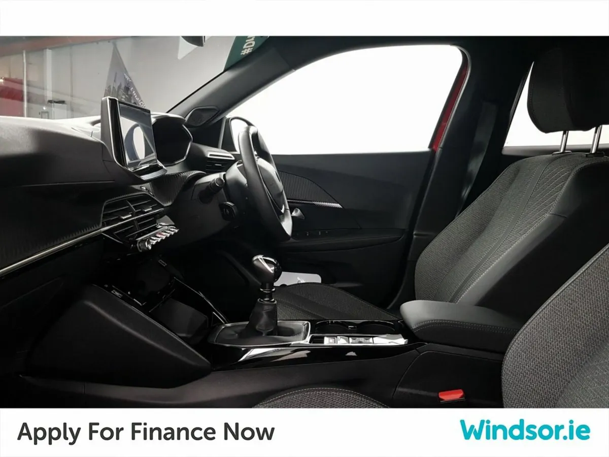 Peugeot 2008 1.2 Puretech 100bhp Allure - Image 4