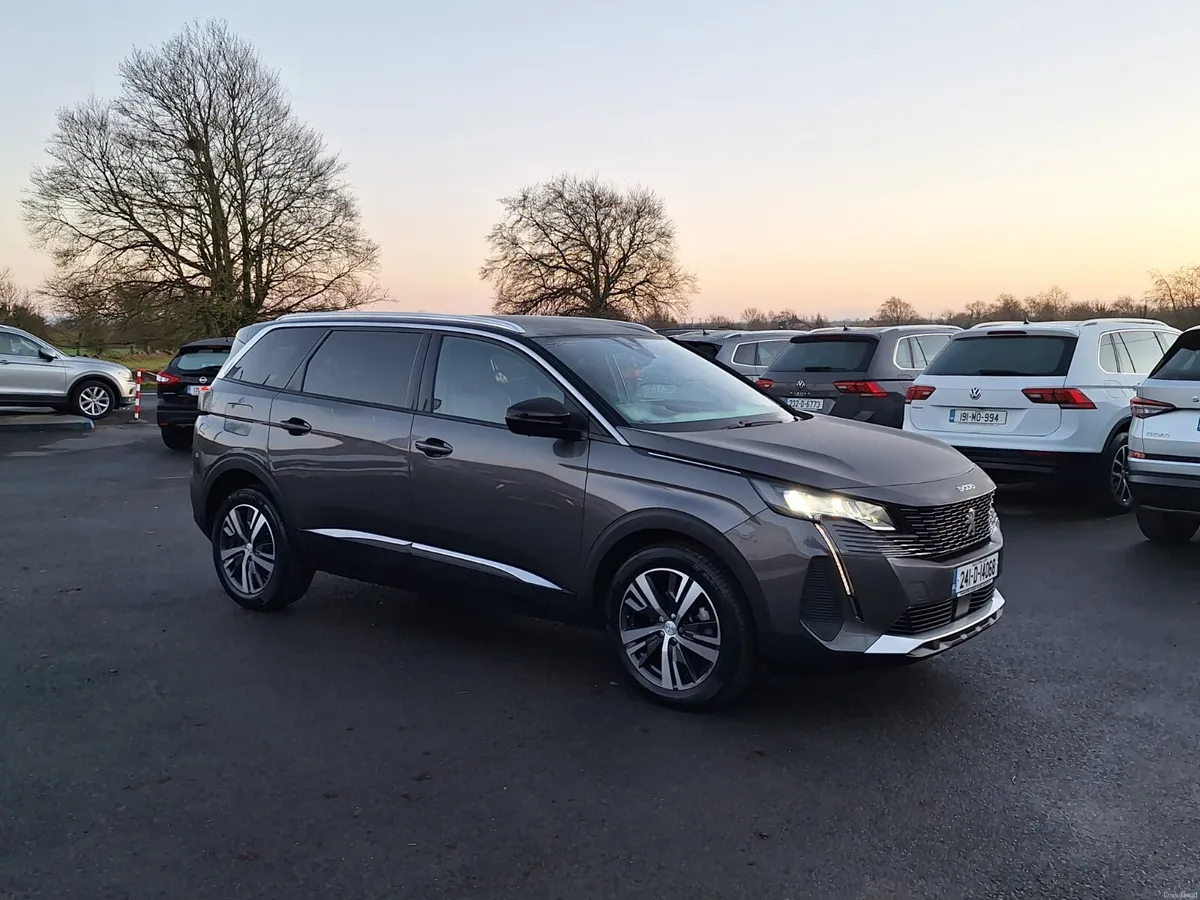 Peugeot 5008 1.5 HDI *High Spec/7 Seat - Image 1