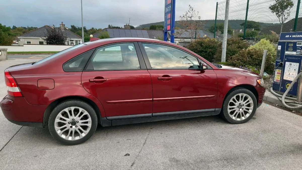 Volvo S40 *New NCT* *Taxed* - Image 4