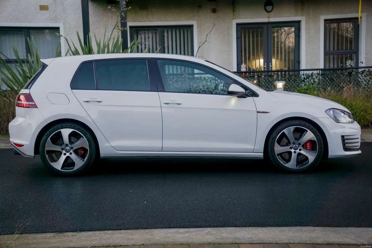 Volkswagen Golf GTI-P 230BHP AUTO - Image 3