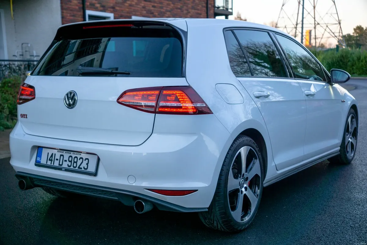 Volkswagen Golf GTI-P 230BHP AUTO - Image 4