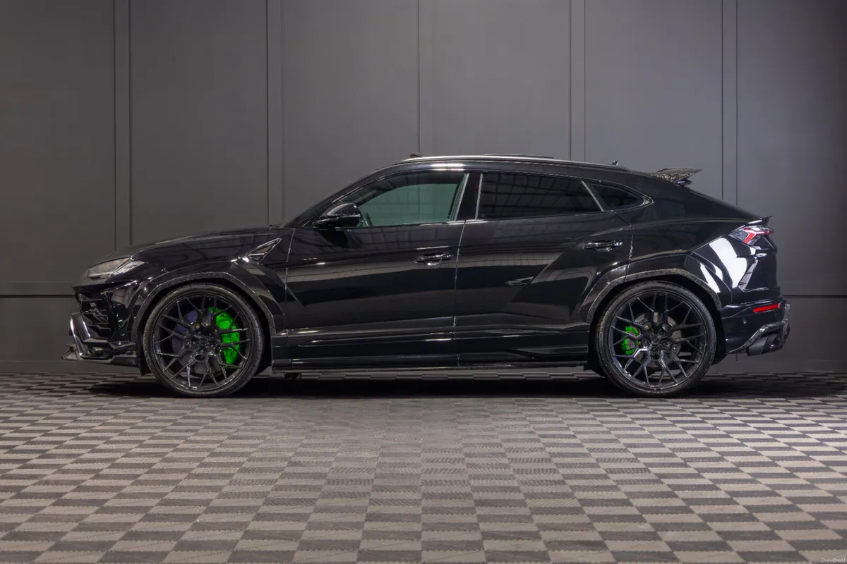 2021 Lamborghini Urus V8 - Image 3