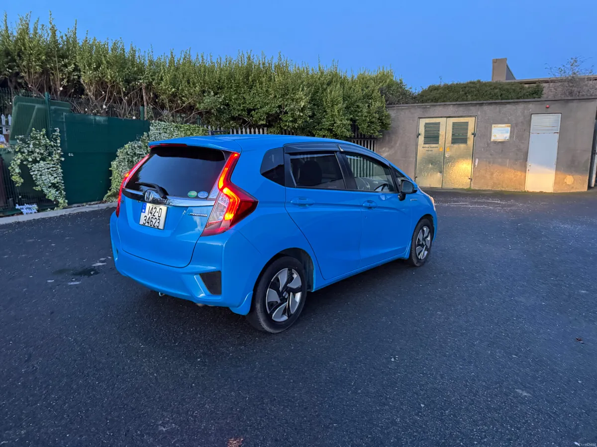 Honda Fit 2014 Automatic Hybrid - Image 4