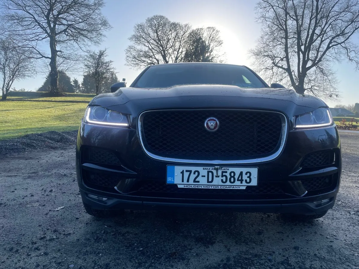 Jaguar F-Pace 2.0D RWD - Image 2