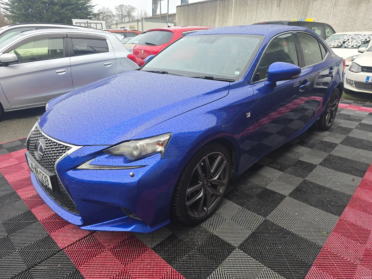 2014 LEXUS IS300H - Image 3