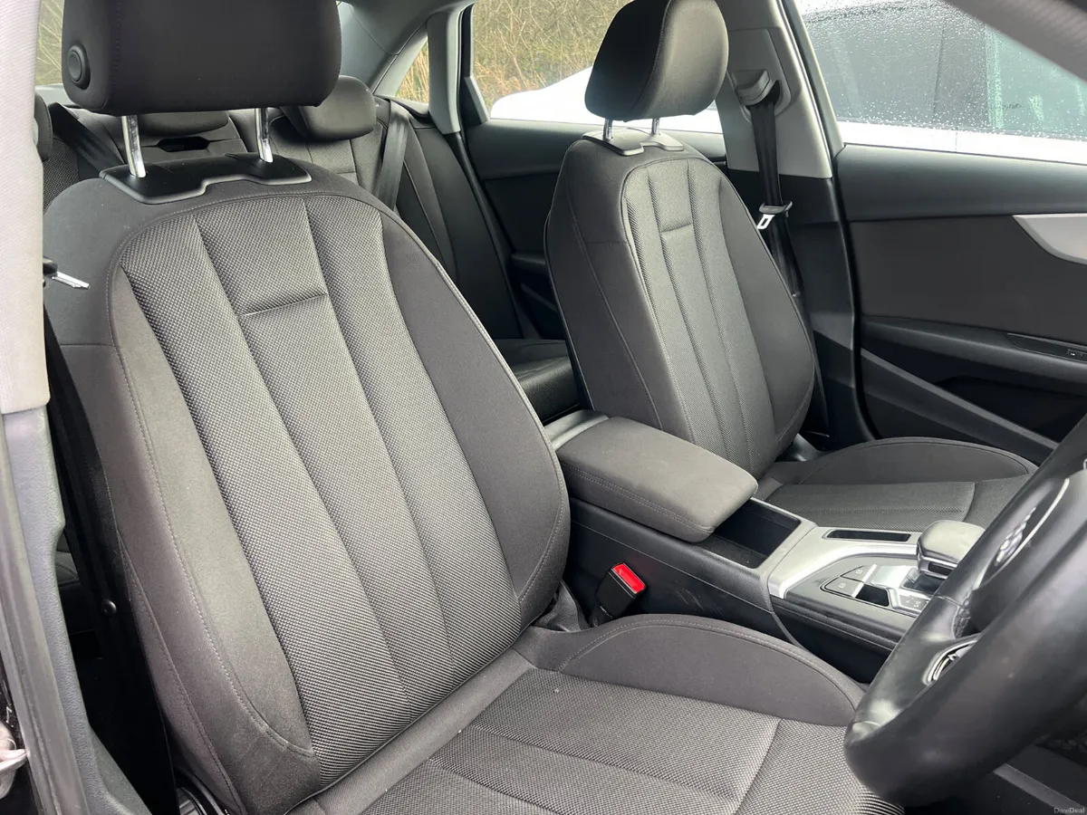 2021 Audi A4 Technik 35 2.0 TDI - Automatic - Image 4