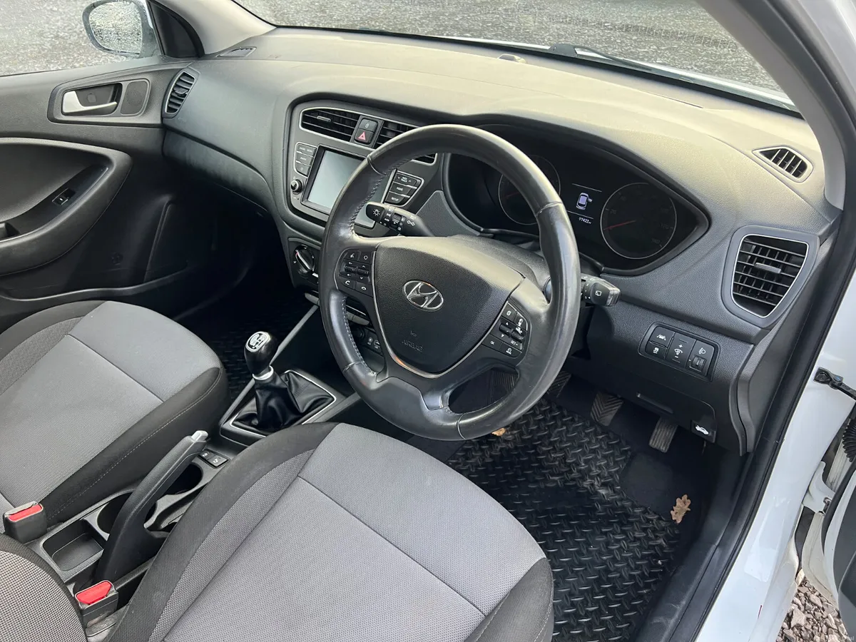 2019 Hyundai i20 SE 1.2 Petrol - Image 3