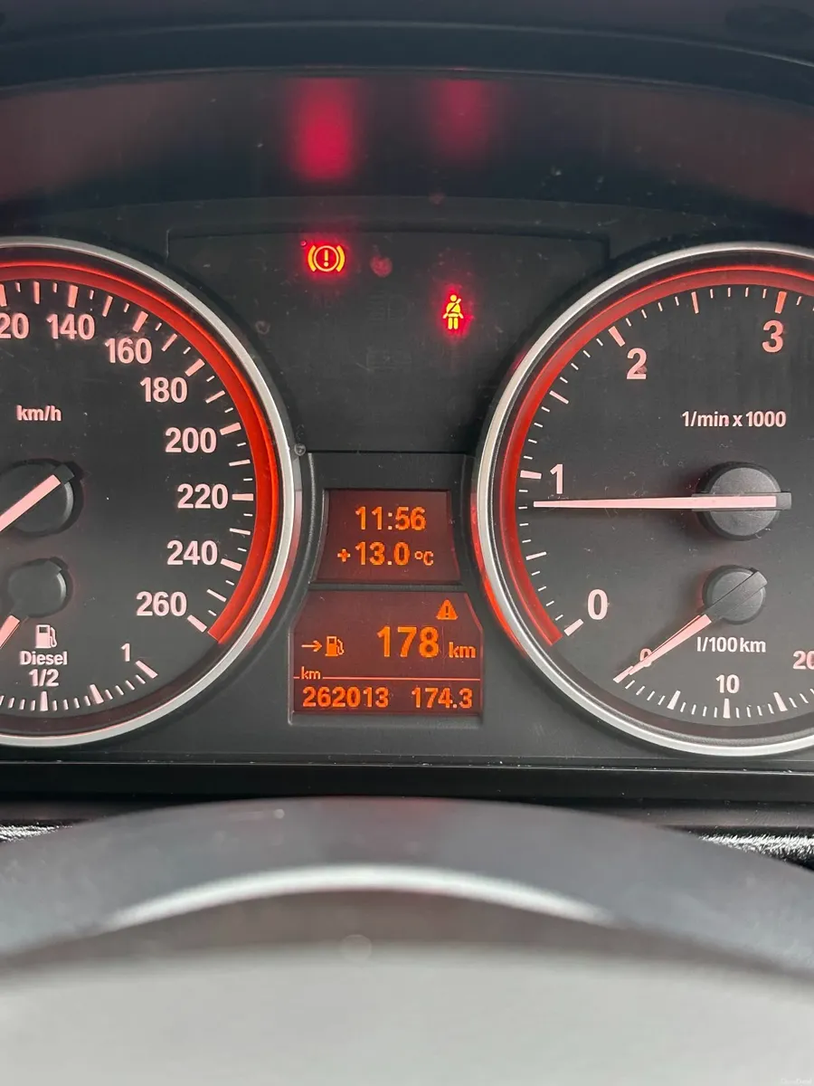 BMW X1 2010 - Image 2