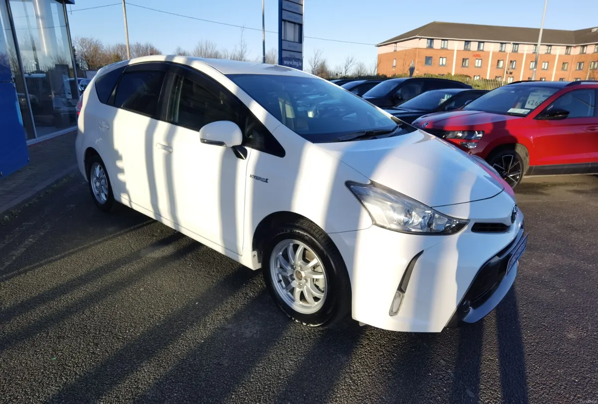 TOYOTA PRIUS ALPHA 1.8 AUTOMATIC **7 SEATER** - Image 3