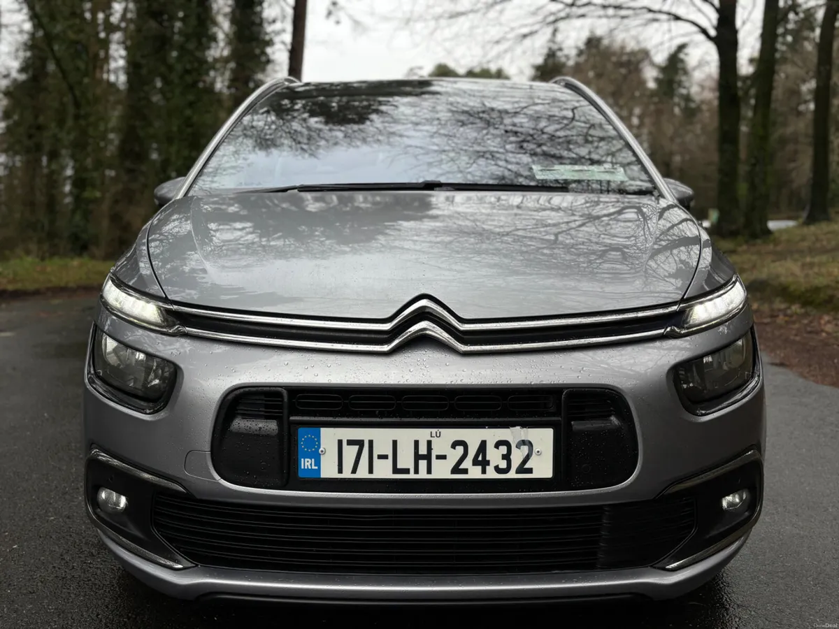 STUNNING!! 2017 Citroen C4 BlueHDi 100 Touch - Image 2