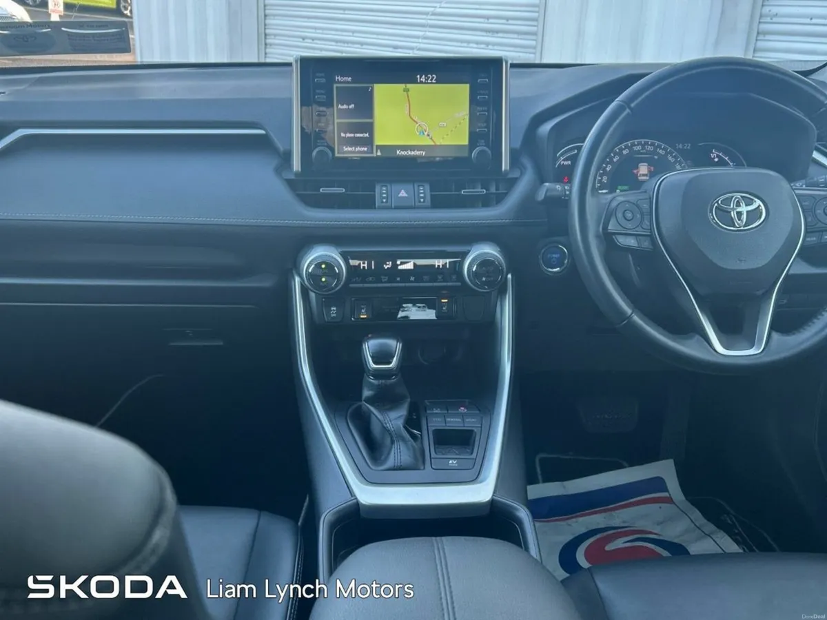 Toyota RAV4 2.5 Hybrid Sol 2WD - Image 2