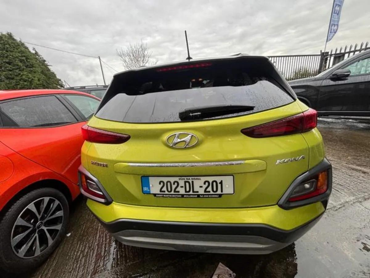 Hyundai KONA 1.0t Petrol Executive TWO Tone - Image 3