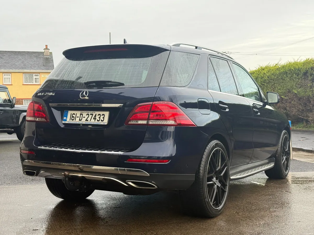 Mercedes-Benz GLE 2016 - Image 3
