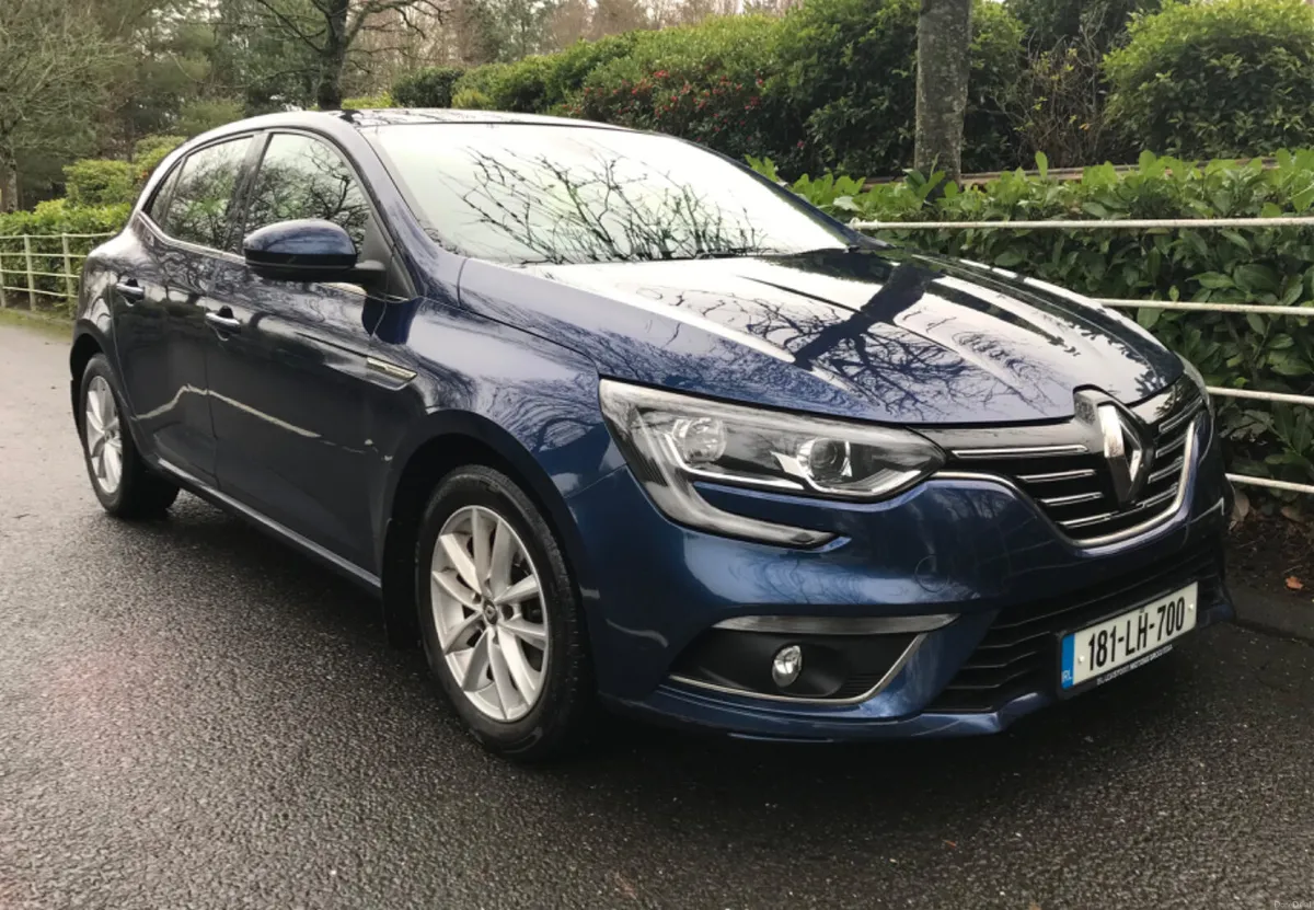 Renault Megane 1.5 DCI 110 DYNAMIQUE Deluxe - Image 2