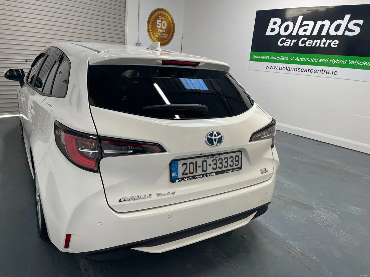 201 Toyota Corolla Hybrid 1.8 Automatic 5dr Tourer - Image 4