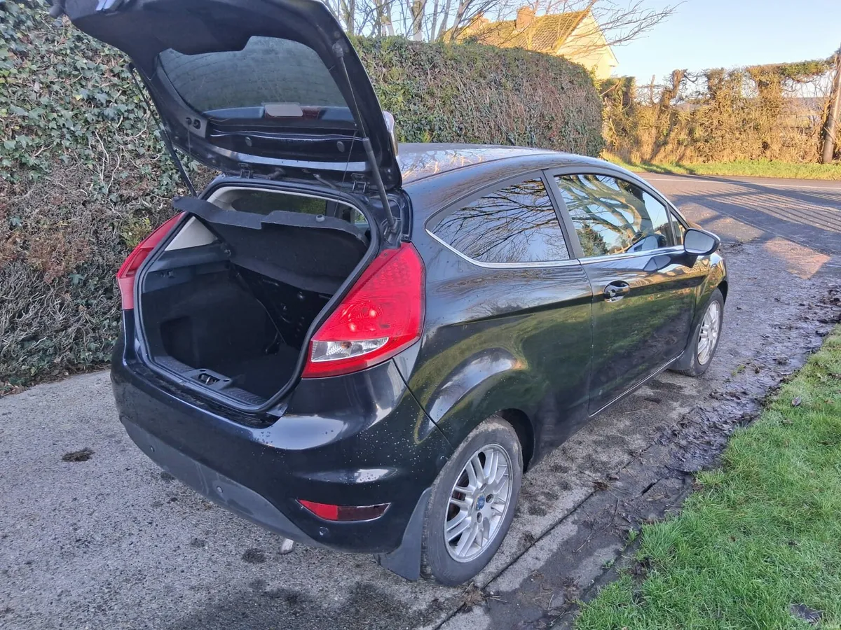 Ford Fiesta Diesel 2009 - Image 2