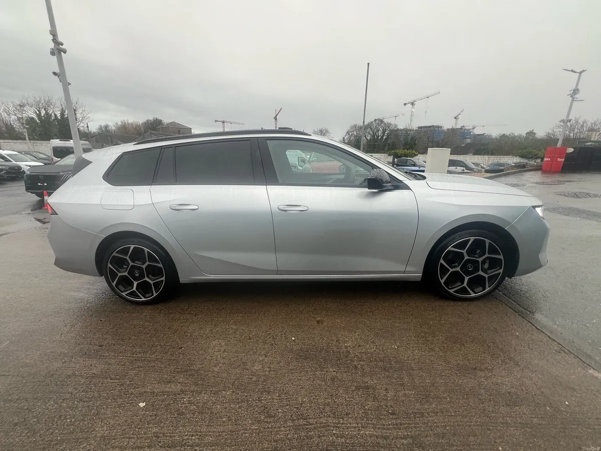 242 Opel Astra tourer sport - Image 4