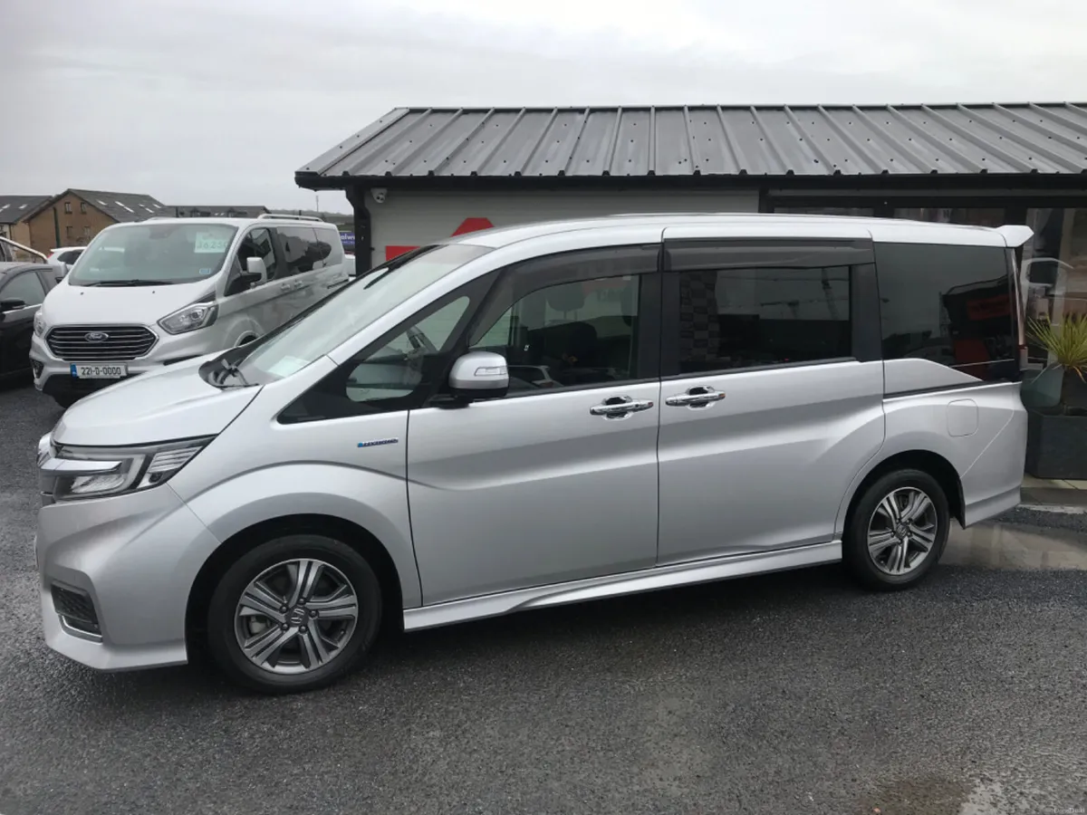 2019 Honda Stepwagon 7 Seater - Image 1