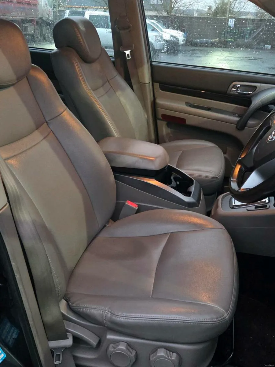 7 seater full leather low kms nct 2027 - Image 4