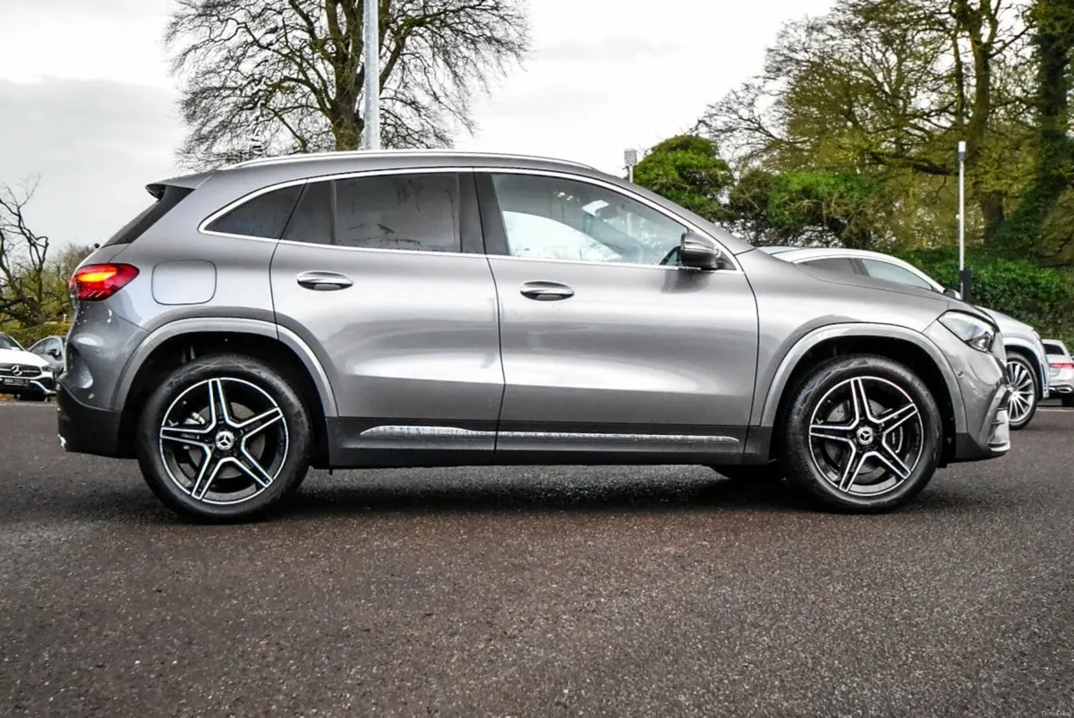 Mercedes-Benz GLA 250e AMG Premium ONLY 2,000km - Image 3