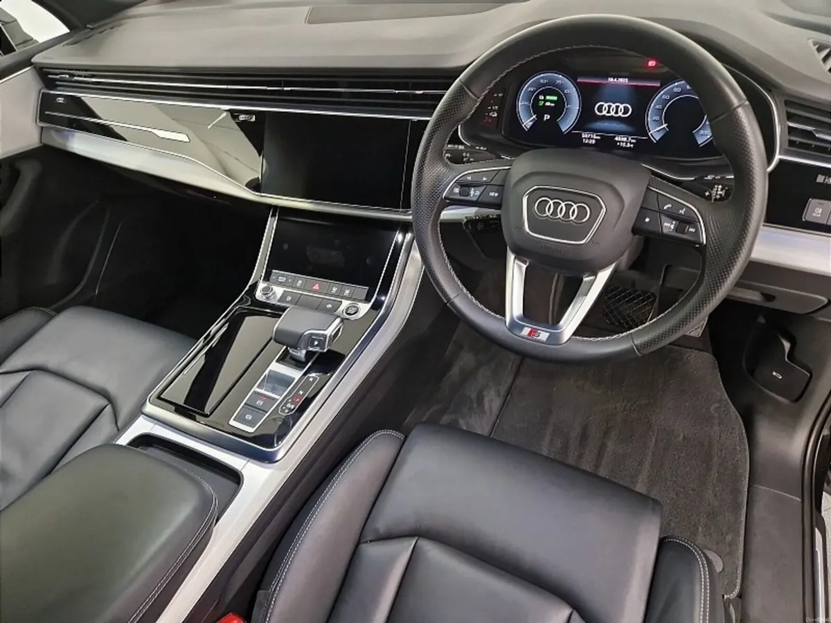 Audi Q7 55 TFSIe S-Line Quattro - Image 4