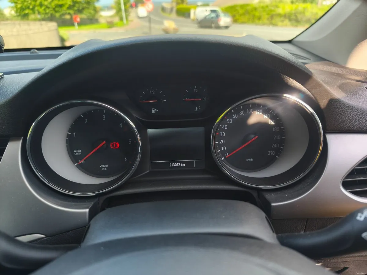 Opel Astra Tourer - Image 3