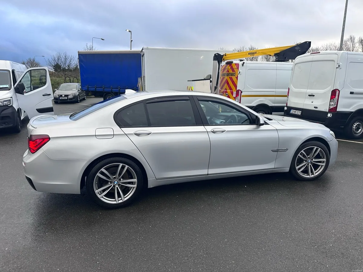BMW 730 D M SPORT - Image 4