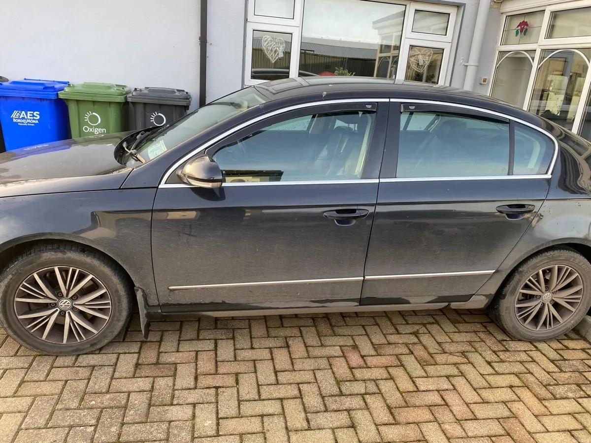 Volkswagen Passat - Image 3
