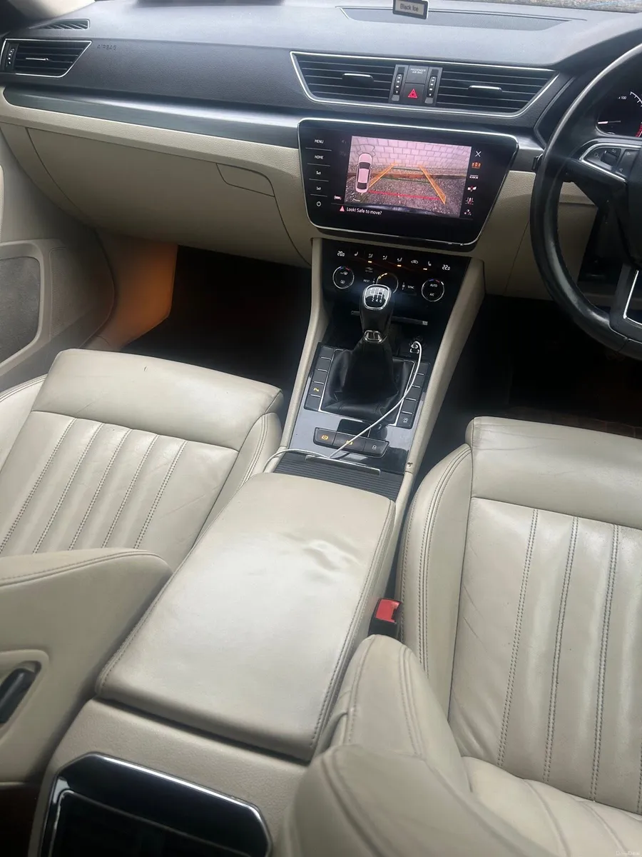 Skoda Superb 2019 Style 2.0 150bhp - Image 3