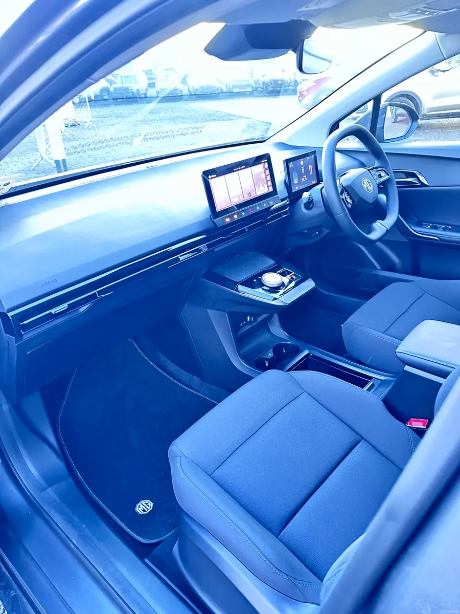 MG4 SR EXCITE- 2026 OFFER - - Image 4