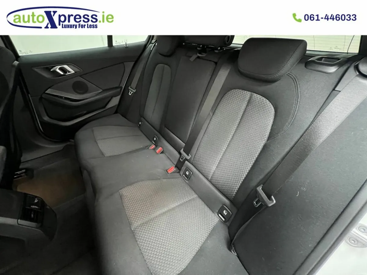 BMW 1-Series 118D PLAY Automatic - Image 4