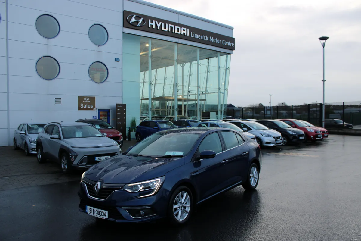 Renault Megane 2019 - Image 1