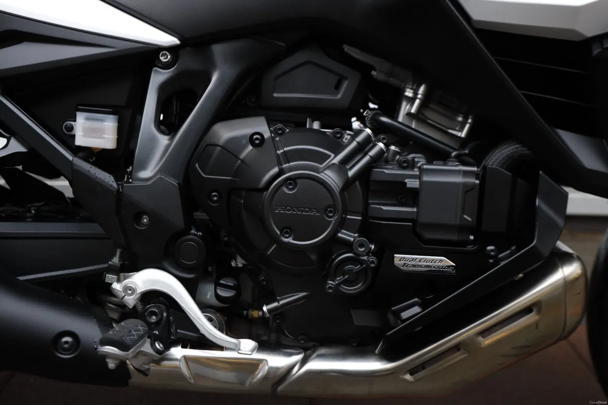 HONDA NT1100 DCT**Ex Demo** - Image 5
