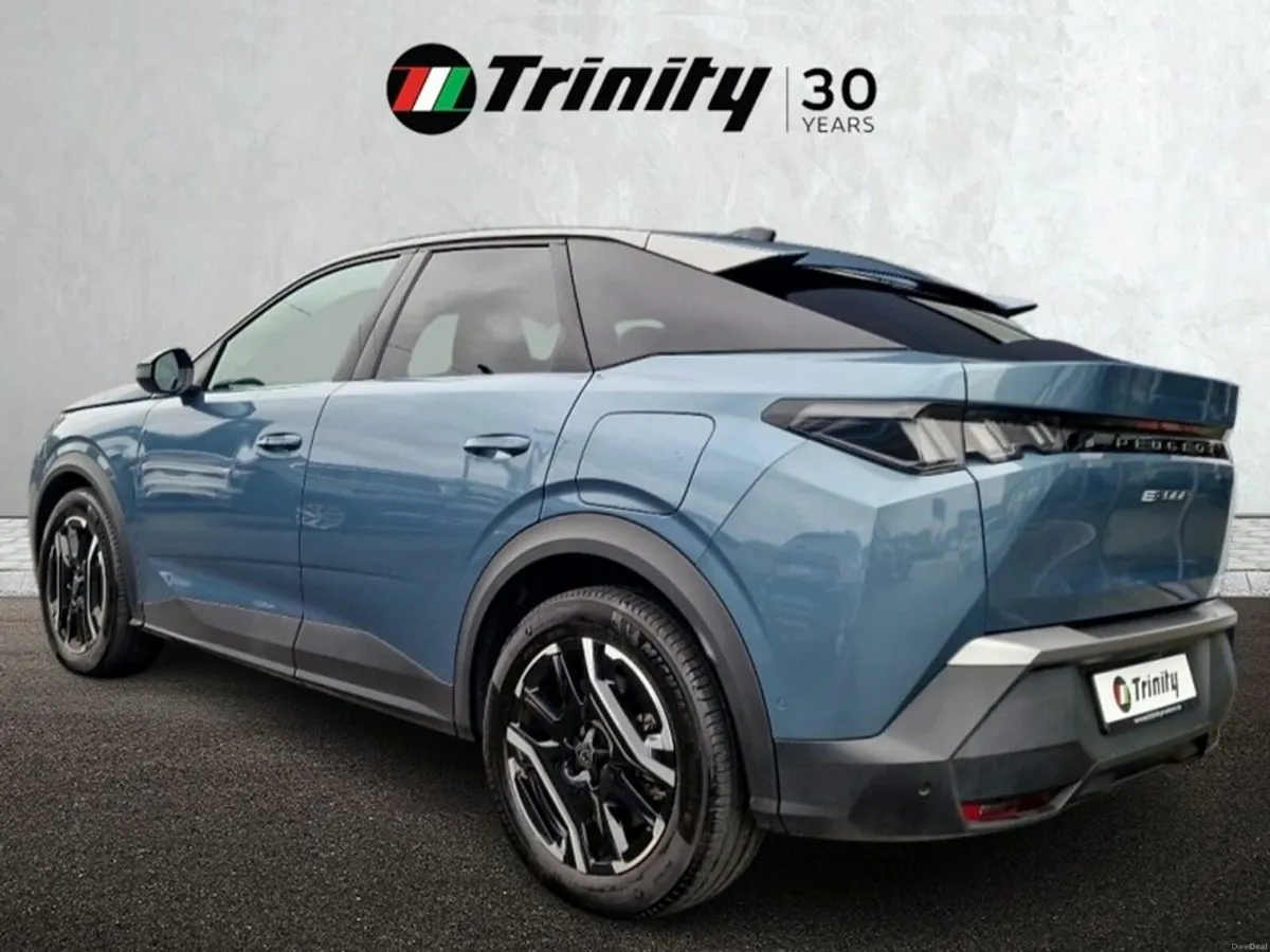 Peugeot 3008 ** DIRECTORS CAR ** 210BHP ALLURE ** - Image 3