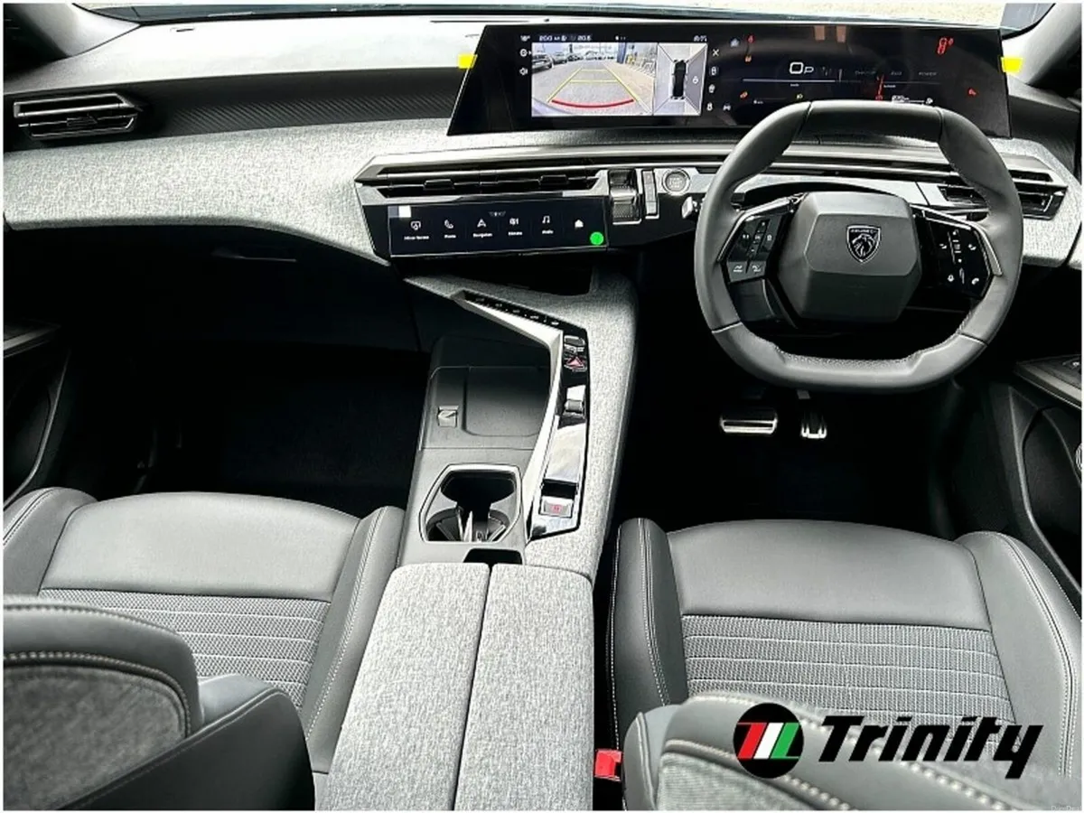 Peugeot 3008 FREE HOME CHARGER OFFER** 527 KM RANG - Image 2