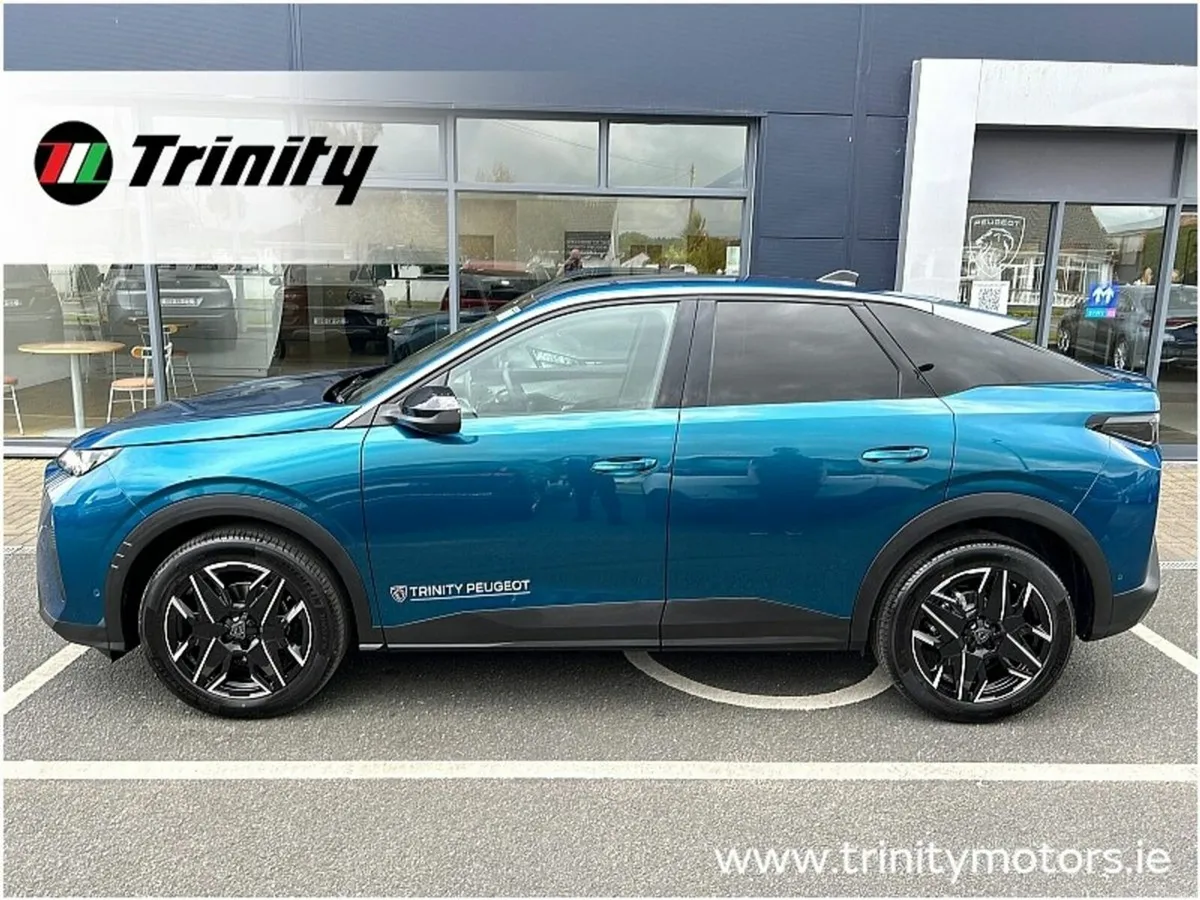 Peugeot 3008 FREE HOME CHARGER OFFER** 527 KM RANG - Image 5