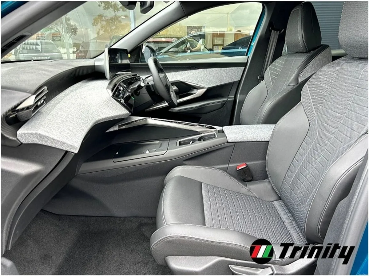 Peugeot 3008 FREE HOME CHARGER OFFER** 527 KM RANG - Image 6