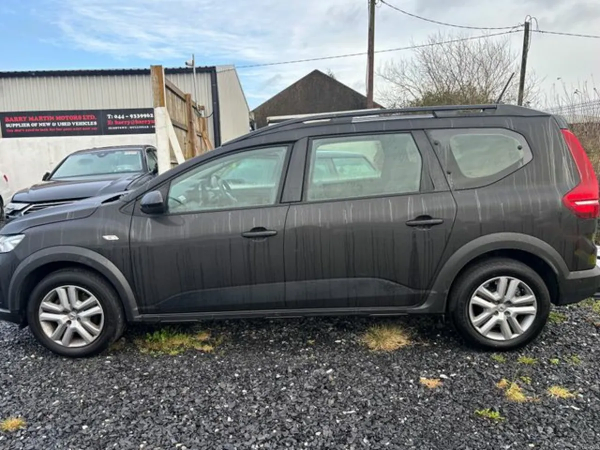 Dacia Jogger Comfort (7 SEATER ) Petrol - Image 2