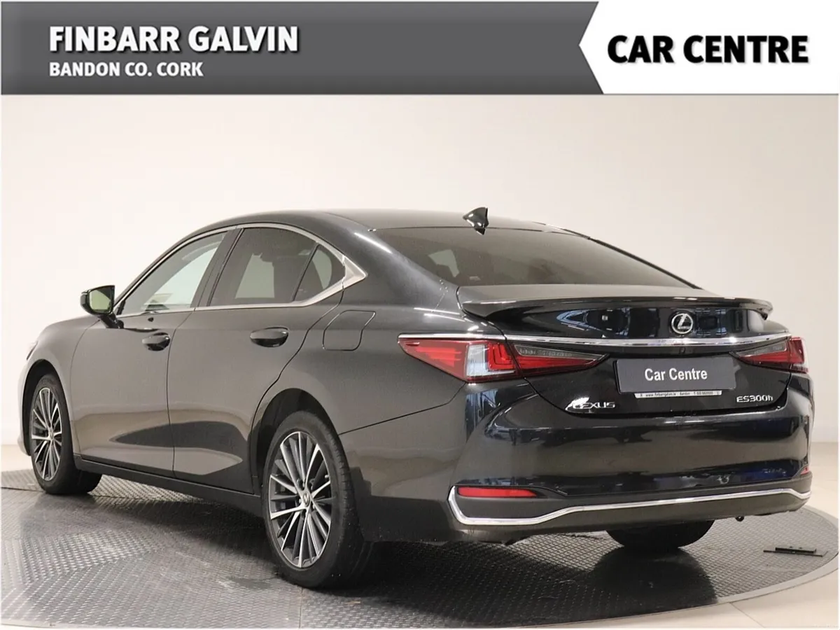 Lexus ES300h Dynamic (Moon Roof) - Image 2