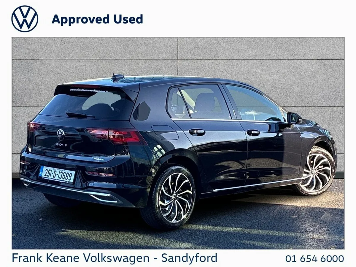 Volkswagen Golf *STYLE* 1.4TSI 204HP PHEV Auto @Fr - Image 3