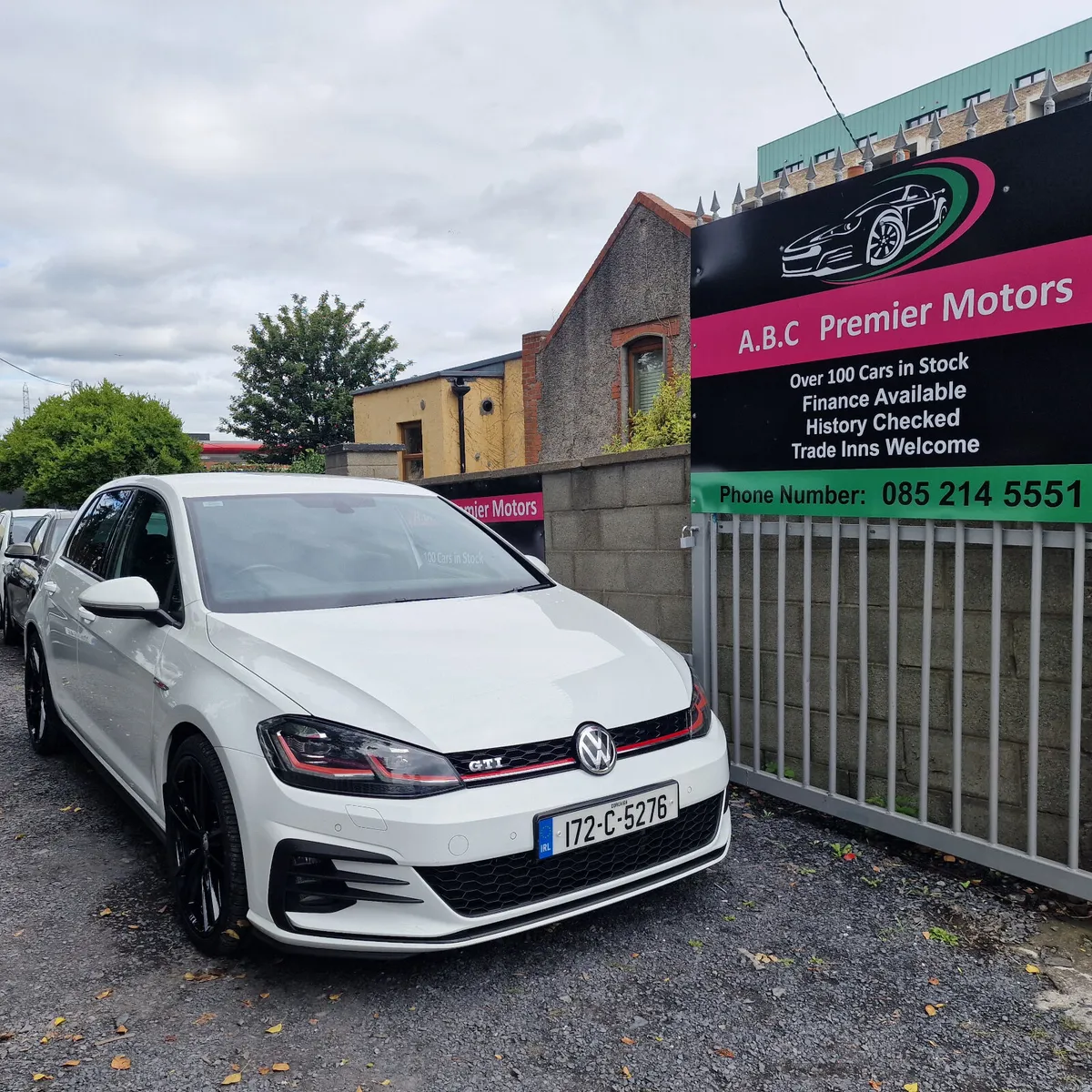Volkswagen Golf 2017 New Nct 09/27 Mint Condition - Image 2
