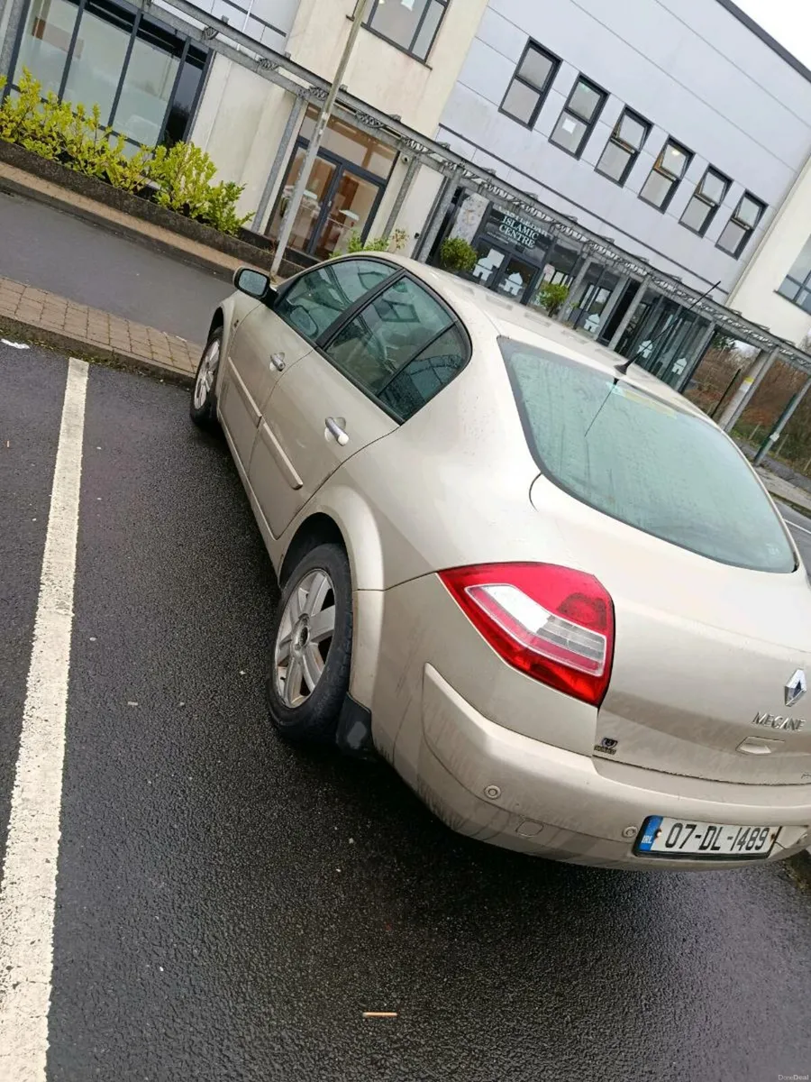 Renault Megane car - Image 4