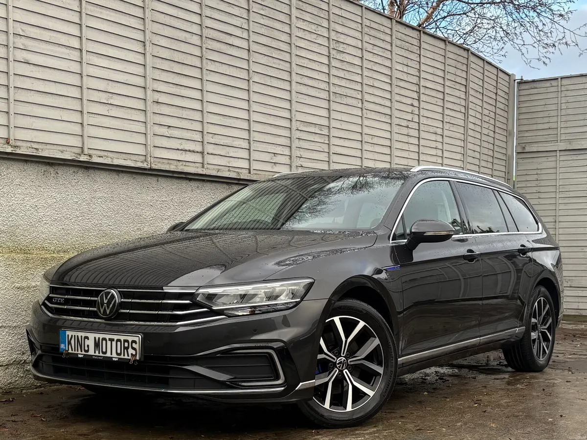 Volkswagen Passat 2022 GTE DSG 215BHP - Image 4
